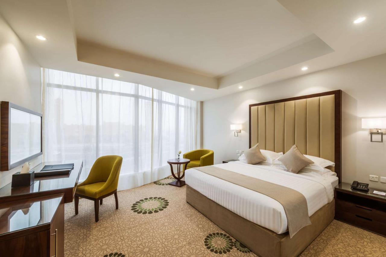 Best Western Plus Al Qurayyat City Center Екстер'єр фото