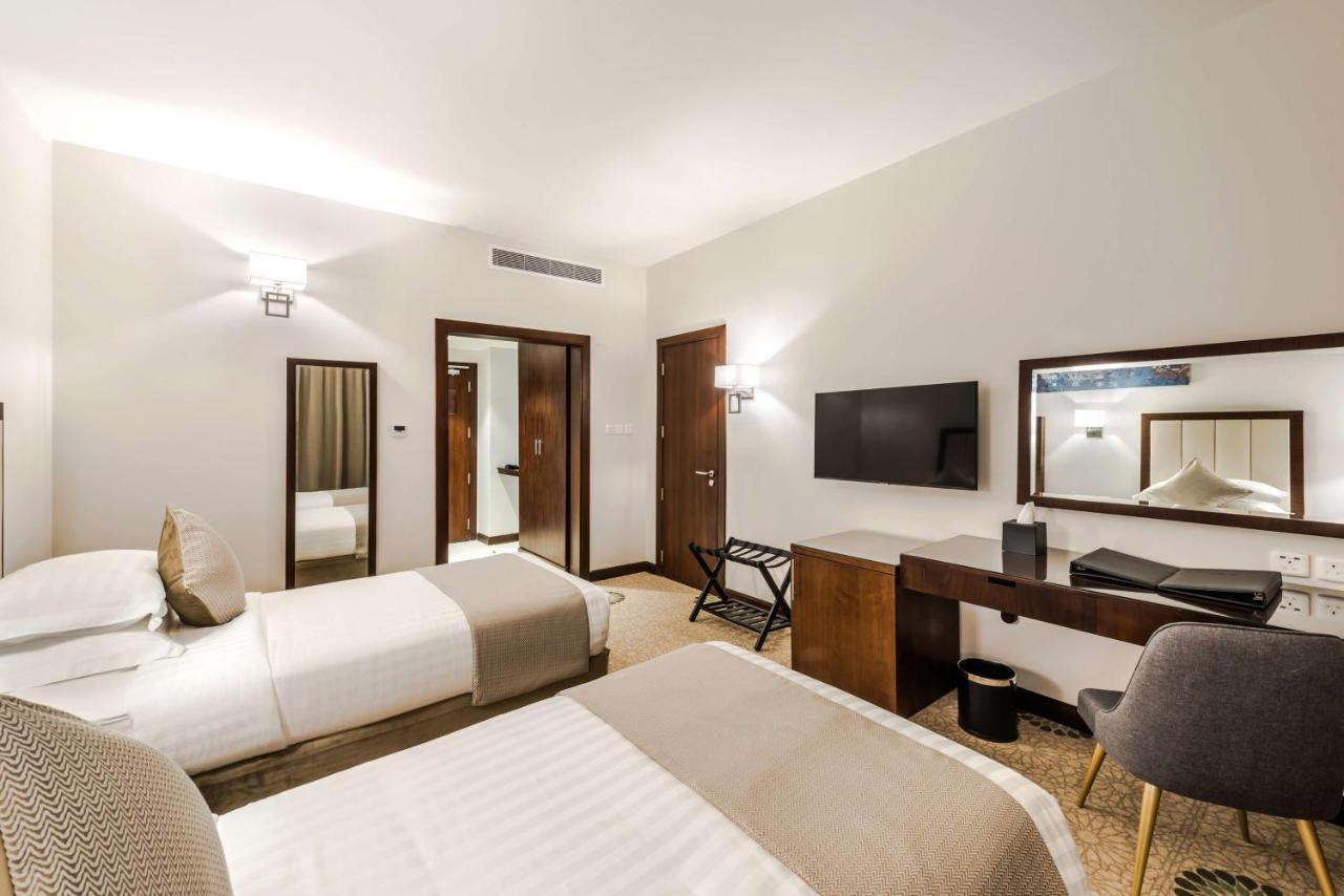 Best Western Plus Al Qurayyat City Center Екстер'єр фото