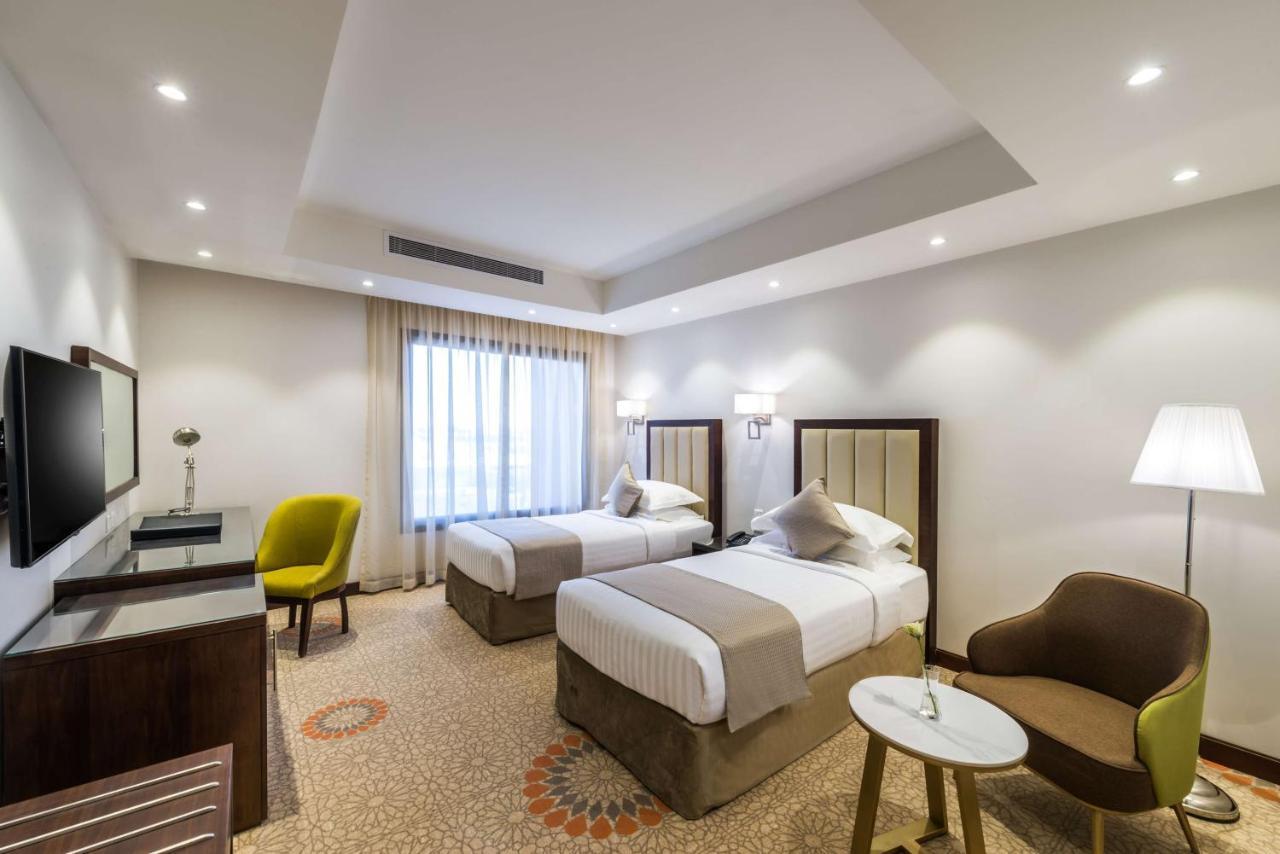 Best Western Plus Al Qurayyat City Center Екстер'єр фото