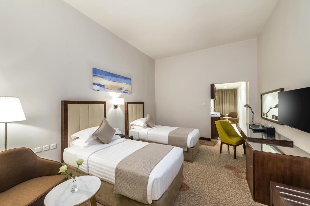 Best Western Plus Al Qurayyat City Center Екстер'єр фото
