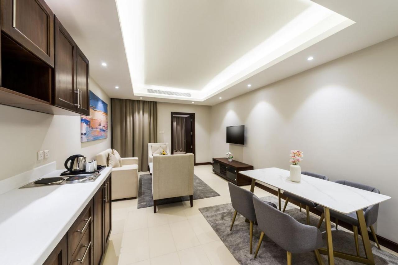 Best Western Plus Al Qurayyat City Center Екстер'єр фото