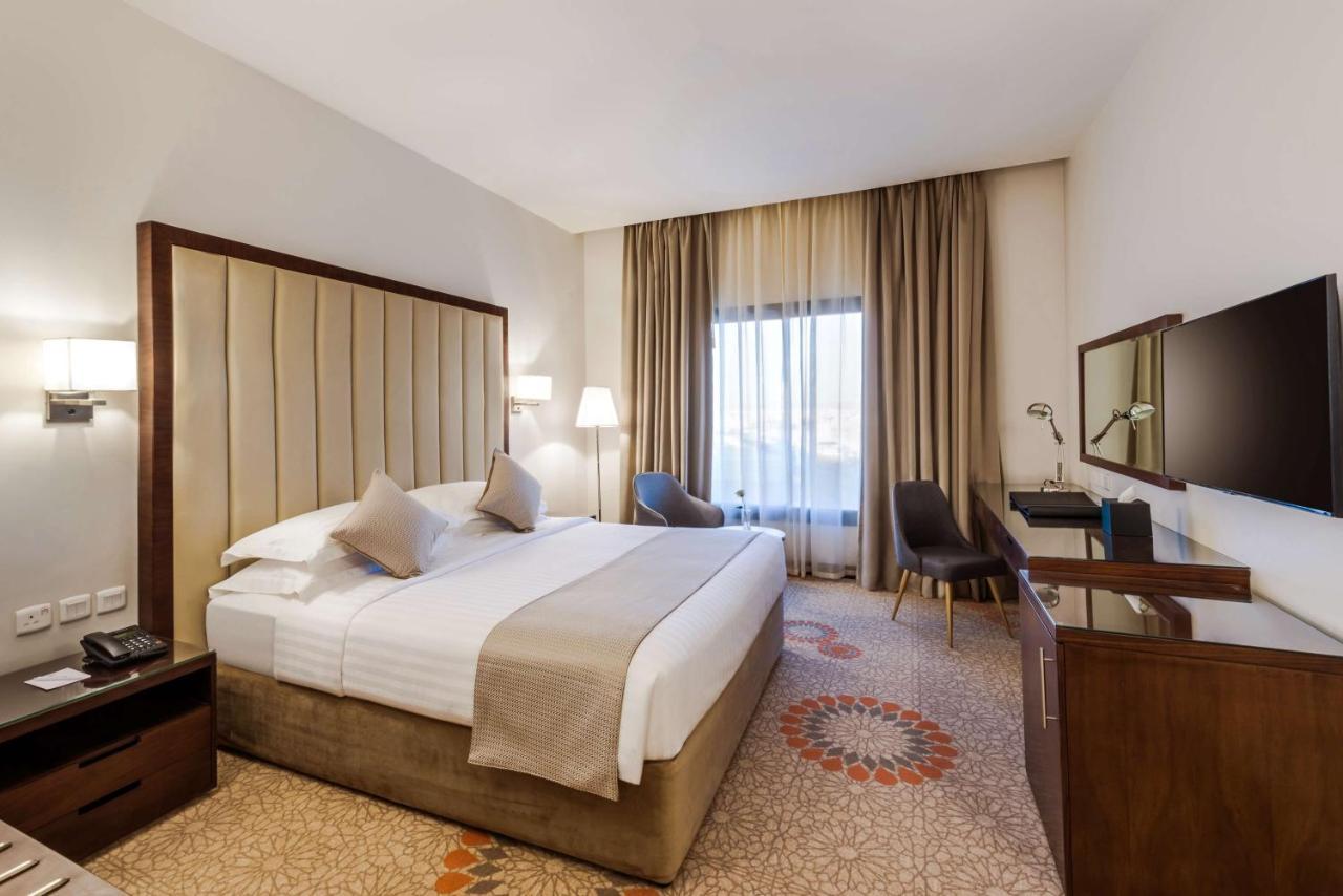 Best Western Plus Al Qurayyat City Center Екстер'єр фото