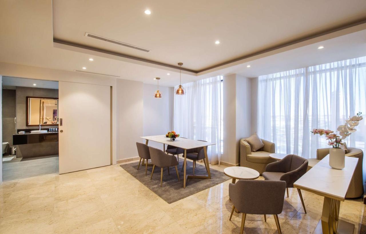 Best Western Plus Al Qurayyat City Center Екстер'єр фото