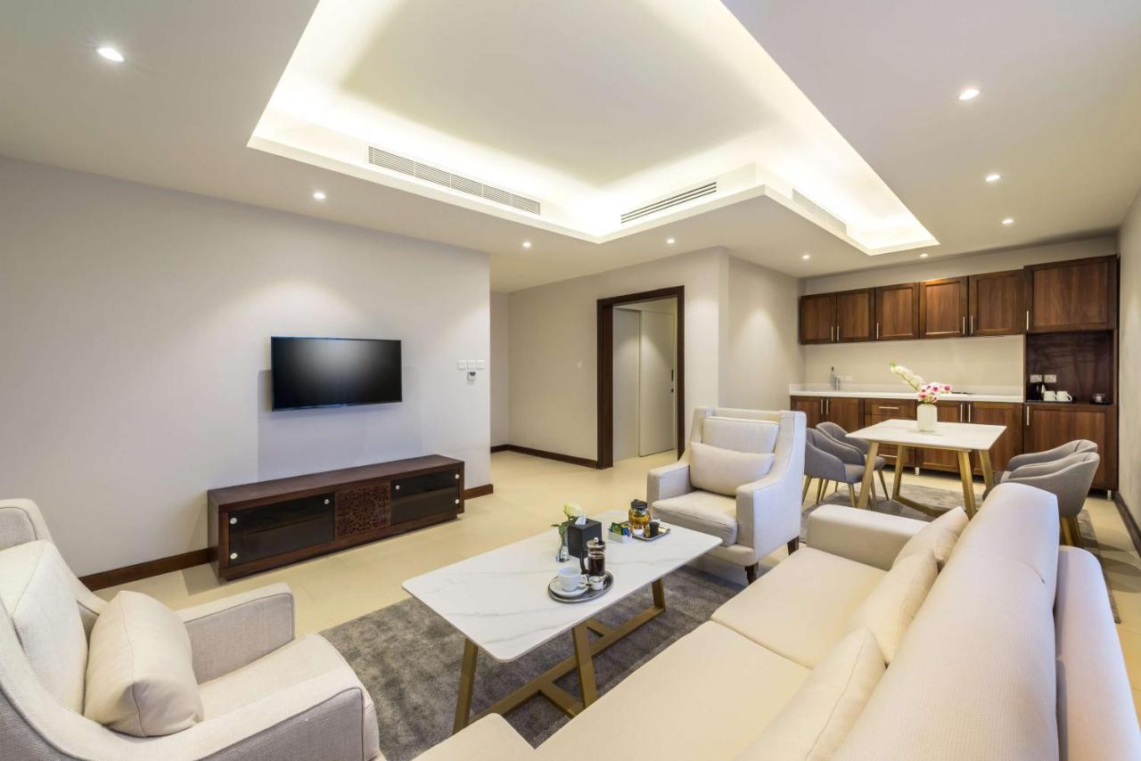 Best Western Plus Al Qurayyat City Center Екстер'єр фото