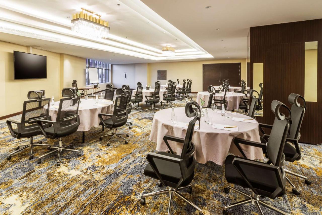 Best Western Plus Al Qurayyat City Center Екстер'єр фото