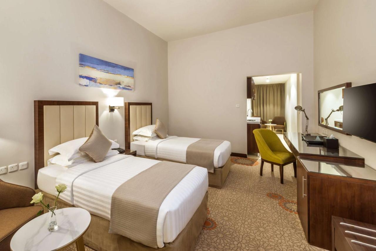 Best Western Plus Al Qurayyat City Center Екстер'єр фото