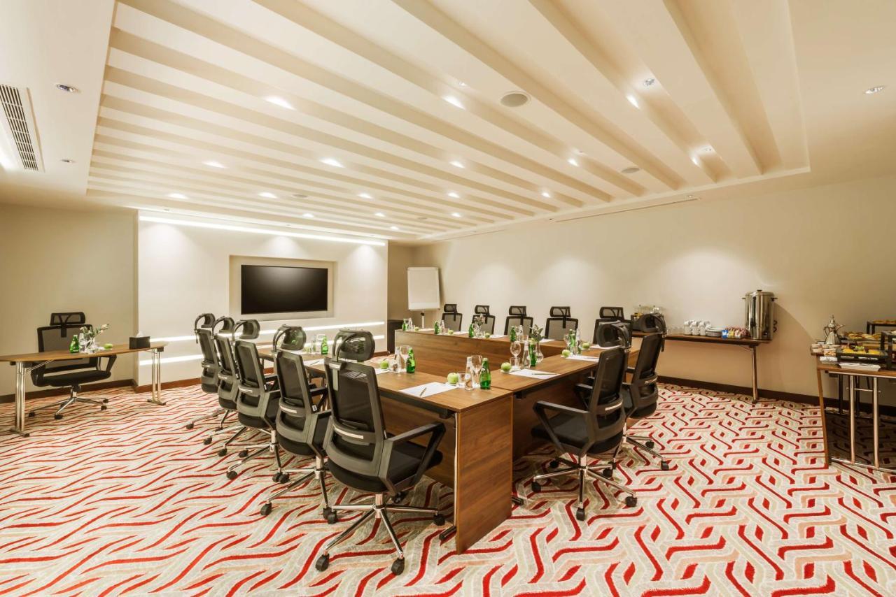 Best Western Plus Al Qurayyat City Center Екстер'єр фото