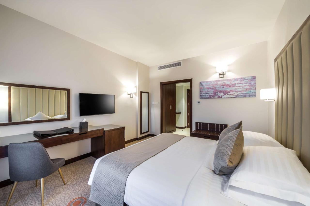 Best Western Plus Al Qurayyat City Center Екстер'єр фото